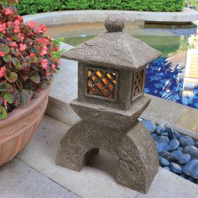 JAPANESE PAGODA SOLAR LANTERN STATUE