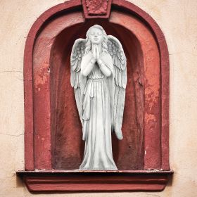 MEDIUM DIVINE GUIDANCE ANGEL STATUE