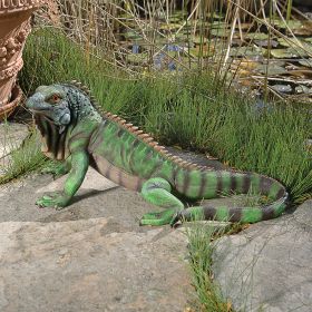 IGGY THE IGUANA STATUE